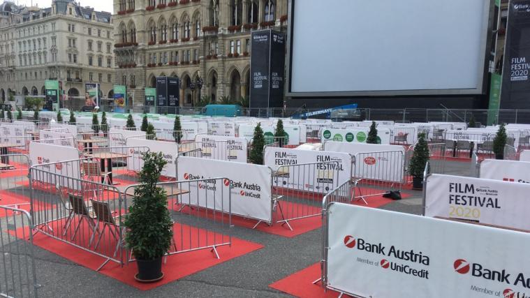 Beim Filmfestival wird viel Wert auf Sicherheitsabstand gelegt.