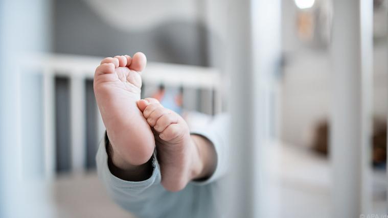 Das Virus gelangte über die Nabelschnur zum Baby der Frau.