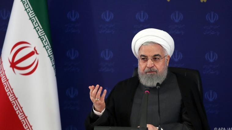 Der iranische Präsident Hassan Ruhani hält an seiner Lockerungspolitik fest.