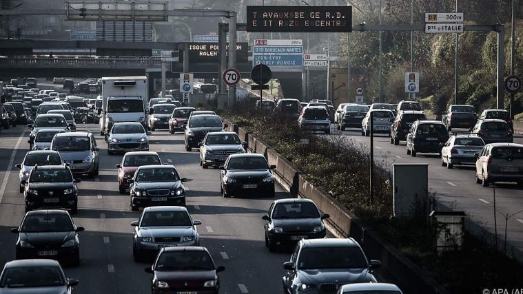 Der Straßenverkehr gilt als bedeutende Quelle für Kunststoffpartikel.