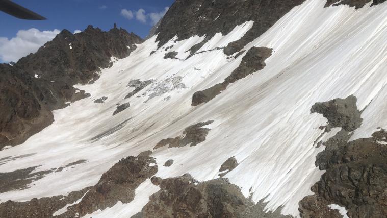 Der Unfallort befindet sich im Bereich der Gletscherspitze.