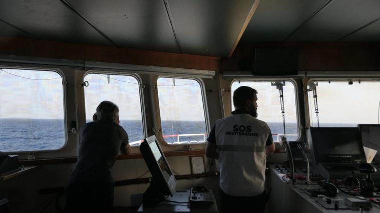 Die Lage auf der „Ocean Viking“ ist stark angespannt.