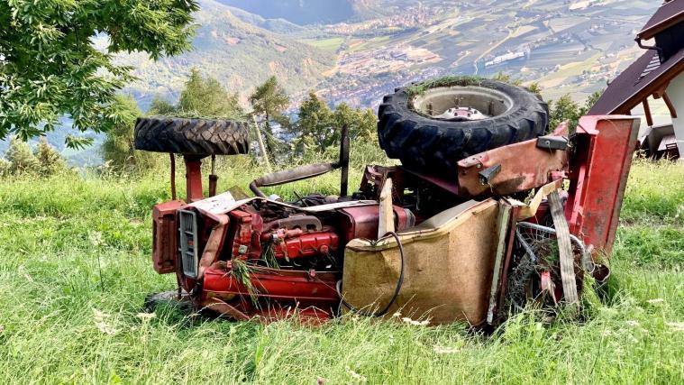 Ein Mann ist bei dem Unfall gestorben.