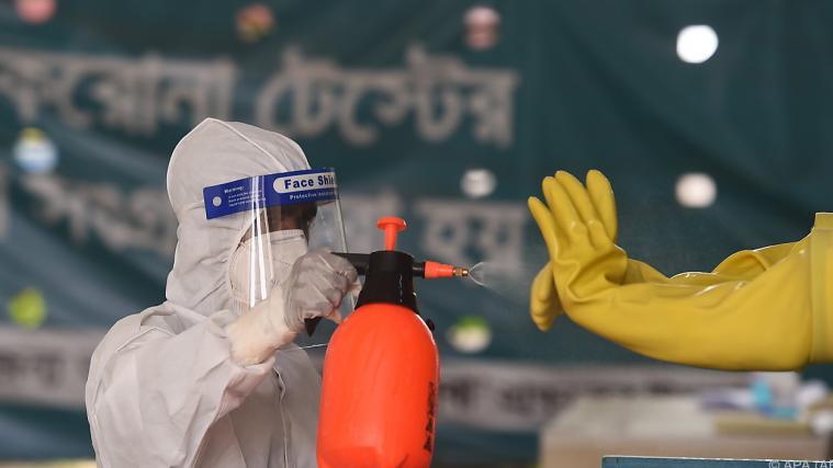 Immer mehr Coronavirus-Ansteckungen weltweit.