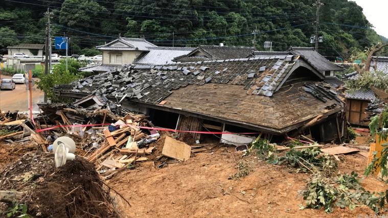 Japan von Rekord-Niederschlägen heimgesucht.