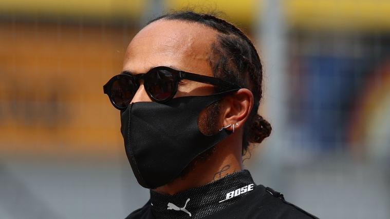 Jetzt ließ Lewis Hamilton die Masken fallen und veröffentlichte sein Pseudonym.