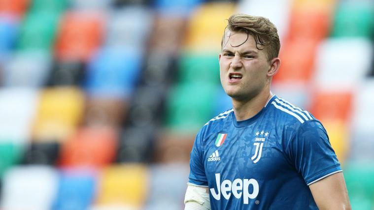 Mathijs de Ligt wird von Marco van Basten hart kritisiert.