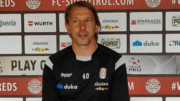 Stefano Vecchi stand bei der Pressekonferenz Rede und Antwort.