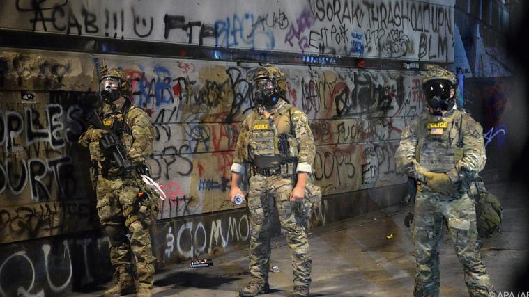 Umstrittene Bundespolizisten werden aus Portland abgezogen.