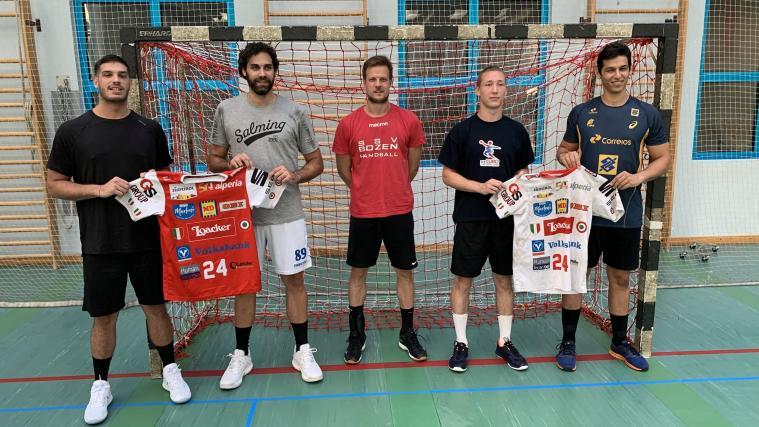 Vito Marino, Giulio Venturi, Marian Greganic und Pedro Hermones mit Spielertrainer Mario Sporcic (Mitte).