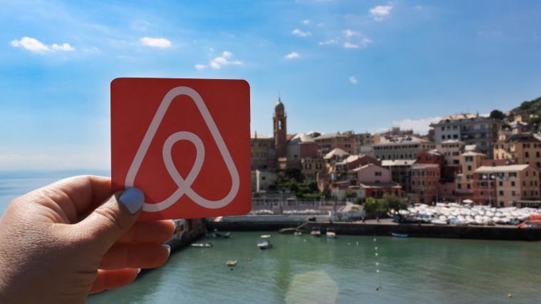 Airbnb gestattet künftig keine Partys mehr in den vermittelten Unterkünften.