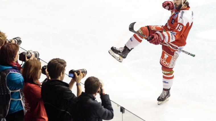 Alex Petan verlässt die Iserlohn Roosters und wechselt in die ICE.