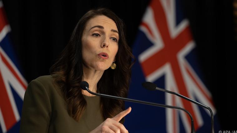 Ardern will Wahlkommission mehr Zeit verschaffen.