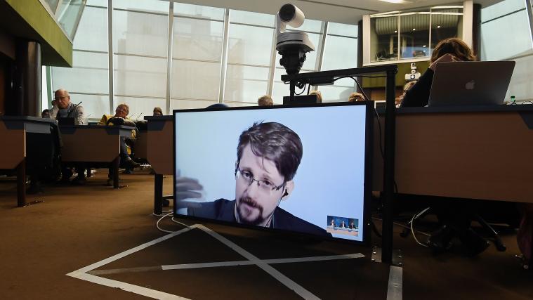 Donald Trump denkt über eine Begnadigung von Edward Snowden nach.
