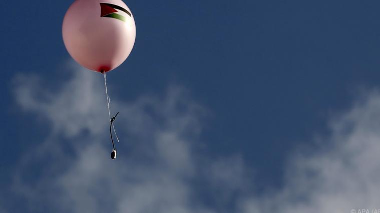 Immer wieder werden Brand-Ballons Richtung Israel losgeschickt.