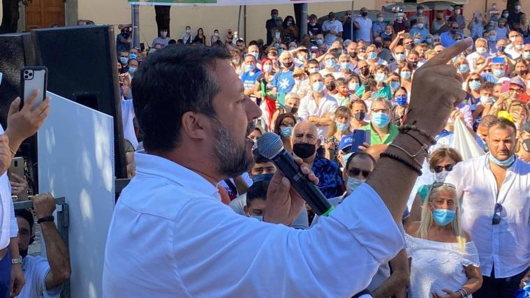 Matteo Salvini muss sich wegen seines fehlenden Mundschutzes verantworten.