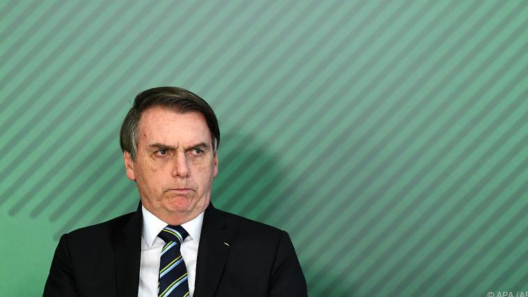 "Menschen sterben jeden Tag", meint Bolsonaro.