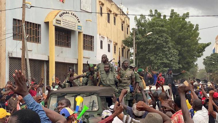 Nach dem Militär-Putsch in Mali stehen die Zeichen auf Neuwahlen.