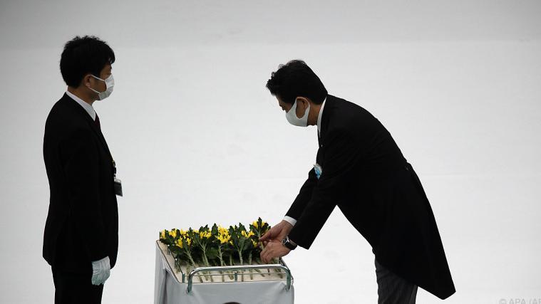 Premier Shinzo Abe bei der Gedenkfeier.
