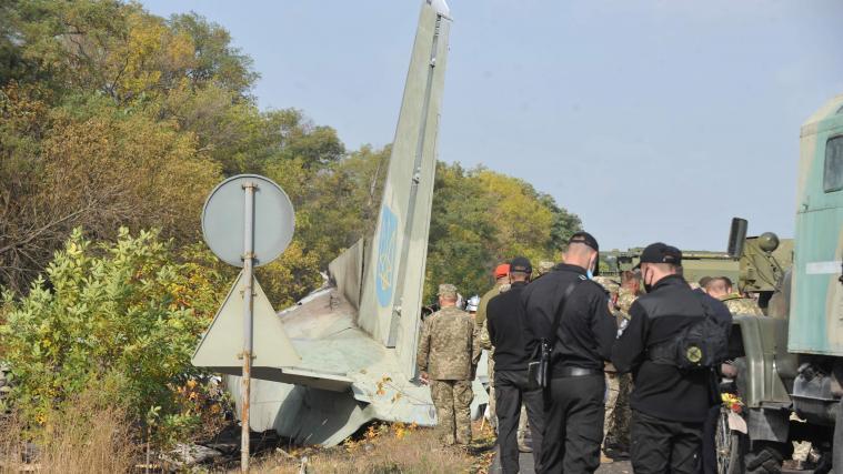 Beim Absturz eines Militärflugzeugs im Osten der Ukraine sind 26 Menschen ums Leben gekommen.