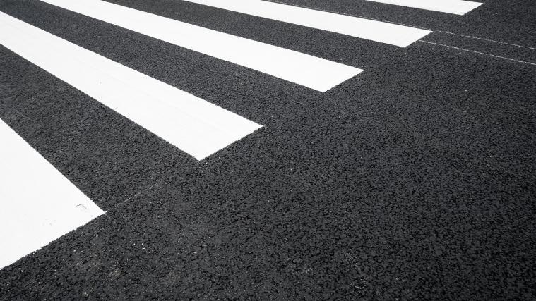 Das Mädchen wurde am Zebrastreifen angefahren.
