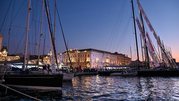 Der malerische Hafen von Triest ist Ausgangspunkt der Kreuzfahrt.