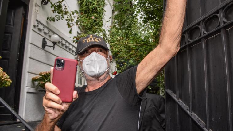 Flavio Briatore hat seine Covid-19-Erkrankung überstanden.