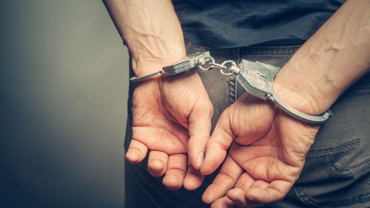 Für 10 Schmuggler klickten die Handschellen.