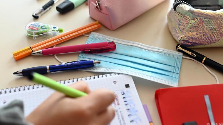 Masken sollen Verbreitung des Coronavirus in den Schulen eindämmen.