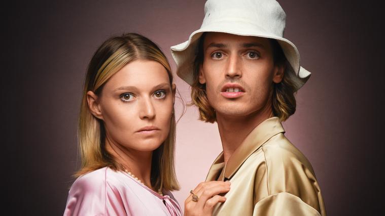 Nora Pider und Julian Angerer haben als Duo Anger den FM4-Award gewonnen.