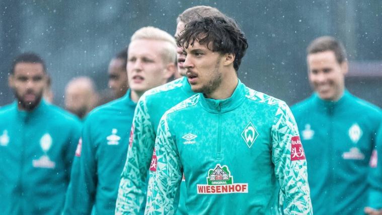 Simon Straudi soll zu einem Klub in eine 1. Liga im Ausland oder zu einem deutschen Zweitligisten verliehen werden.