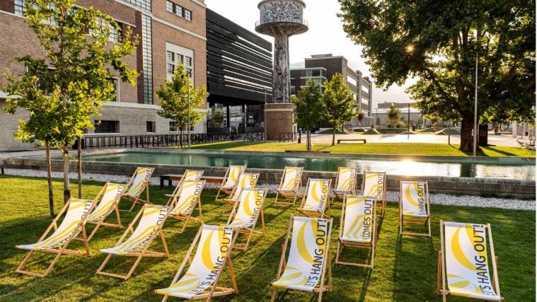 Unter dem Motto „Sun comes out! Let’s hang out!“ lädt das Innovationsviertel in Bozen Süd noch zu insgesamt sechs Abenden mit musikalischen und künstlerischen Highlights ein.