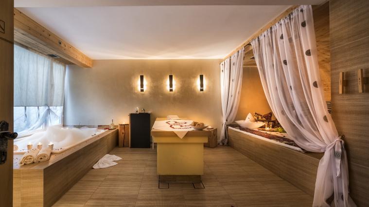 Abseits von Hektik und Trubel finden Sie im feinen Wellnesshotel in Terenten Erholung und Entspannung vom Feinsten.