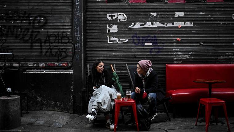 Bars in Paris bleiben für die nächsten beiden Wochen geschlossen.