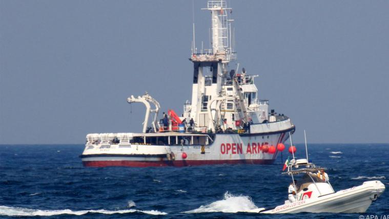 Conte will die drakonischen Strafen für Rettungsschiffe, die ohne Erlaubnis der Regierung in Italien eintreffen, stark reduzieren.