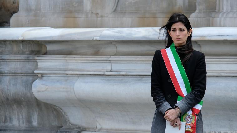 Die Ausstellung wurde im Beisein von Roms Bürgermeisterin Virginia Raggi eröffnet.