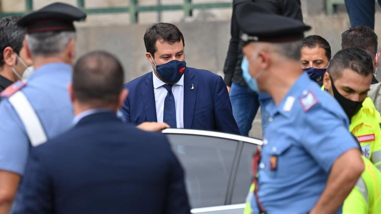 Die Voranhörung im Prozess gegen Matteo Salvini hat begonnen.