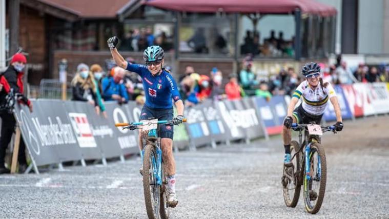 Eva Lechner (links) setzte sich knapp gegen Rebecca McConnell durch und holte die Silbermedaille.