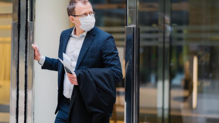 Masken und Abstand: Es gilt weitehrin die Corona-Sicherheitsmaßnahmen einzuhalten.