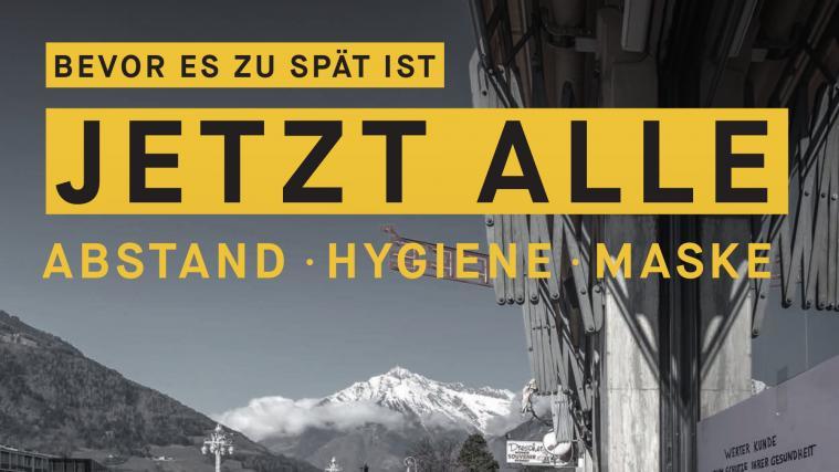 Menschenleere Passepromenade in Meran: Eines von mehreren Plakatmotiven der Bewusstseinskampagne.