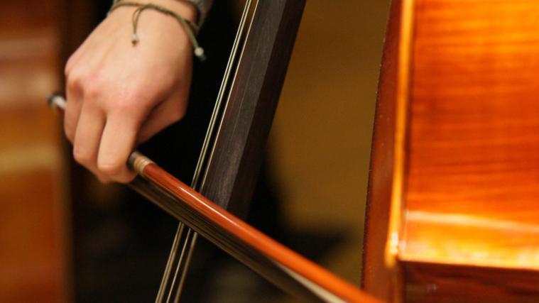 Musikunterricht in Präsenz war in der 2. Hälfte des vergangenen Schuljahrs nicht möglich, daher hat die Landesregierung eine einmalige Reduzierung der Studiengebühren beschlossen.