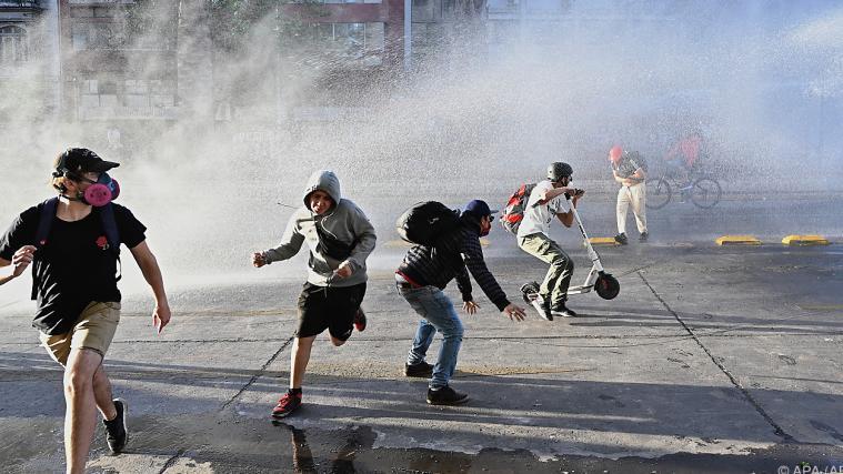 Seit einem Jahr gibt es Massenproteste in Chile.