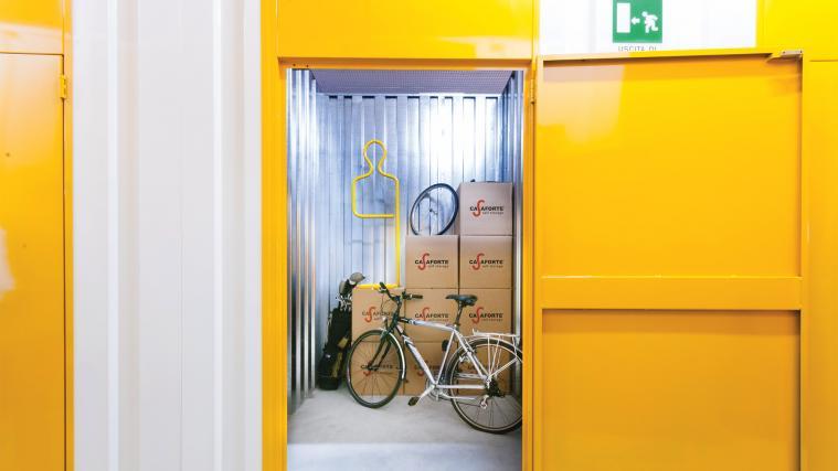 Wohin mit dem alten Fahrrad, dem riesigen Gemälde das von der Tante gemalt wurde? Wohin mit dem Bücherregal der alten Wohnung? Casaforte hat die Lösung!