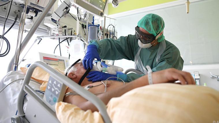 688 Corona-Patienten liegen in Österreich auf der Intensivstation.