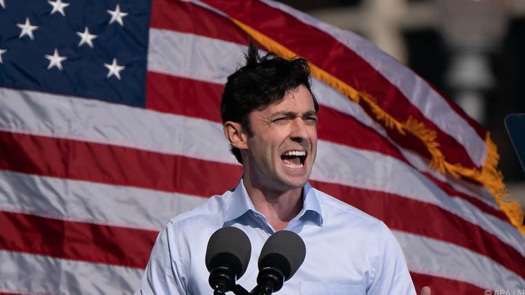 Demokrat Jon Ossoff in Georgia weiter im Rennen.