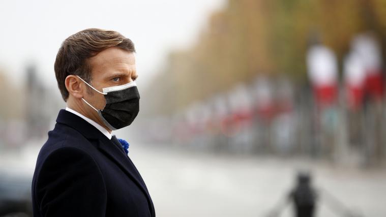Der französische Premier Emmanuel Macron hat währenddessen bei einer Zeremonie in Paris teilgenommen.