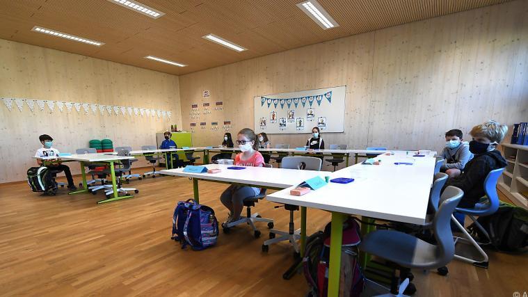 Die Belastung für Schüler und Lehrer ist groß.