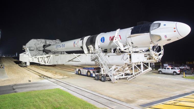 Die „Crew Dragon“ soll mit Hilfe einer „Falcon 9“-Rakete vom Weltraumbahnhof Cape Canaveral im US-Bundesstaat Florida abheben.