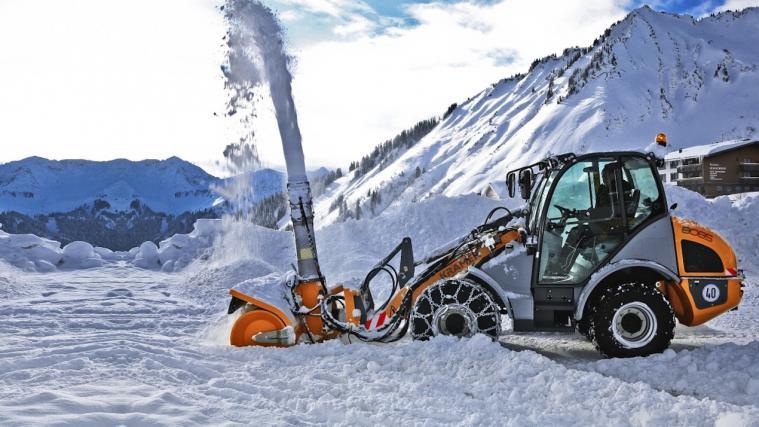 Die zuverlässigen Radlader von Kramer sind die idealen Maschinen für den Winterdienst.