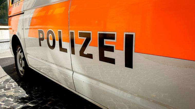 Es wird derzeit davon ausgegangen, dass sich der Tatverdächtige unter den Toten befindet.